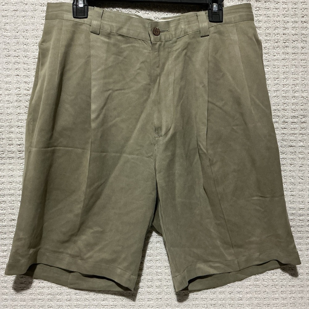Tommy Bahama Silk Shorts Men's Size 34 Pleat Khaki Green Preppy Beach Resort